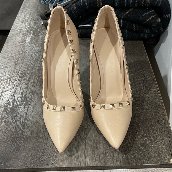 Wild Diva Studded Pumps- never worn! - Picture 2 of 4